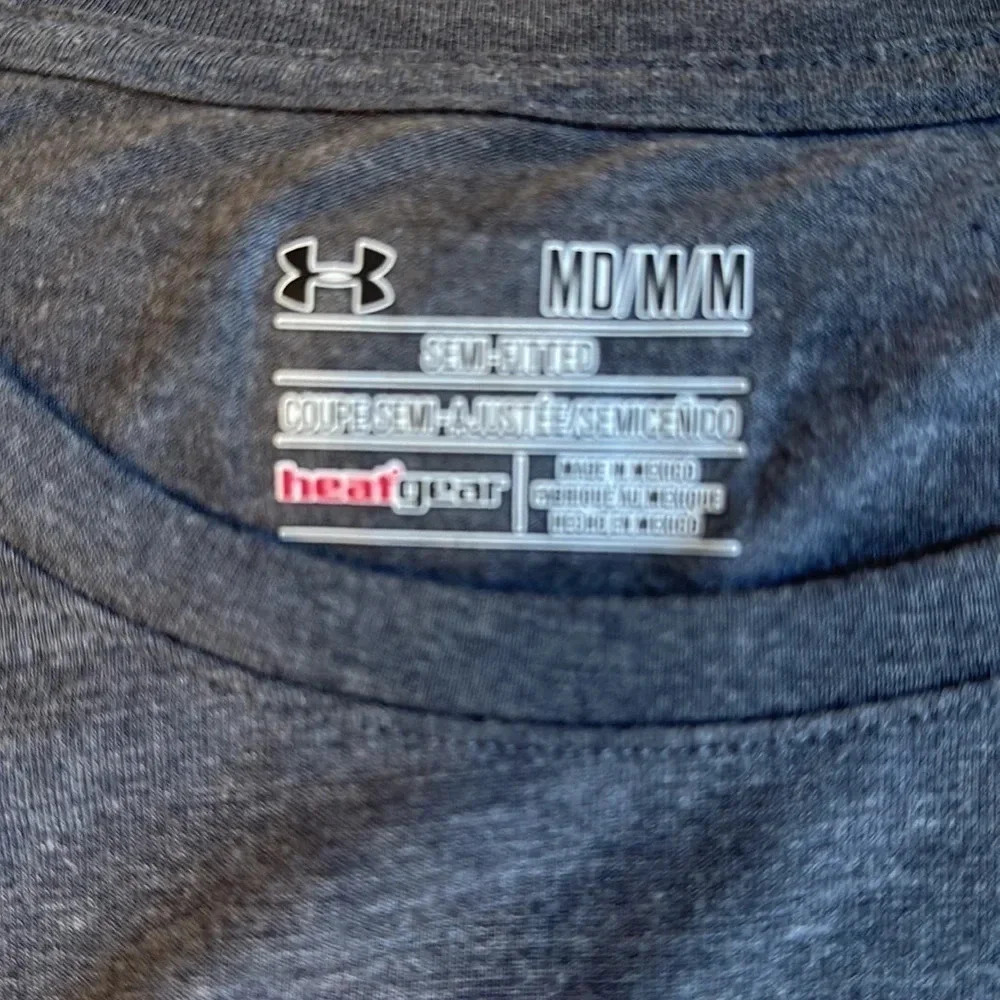 Under Armour Breast Cancer LS Tee, Medium, EUC - Picture 6 of 6